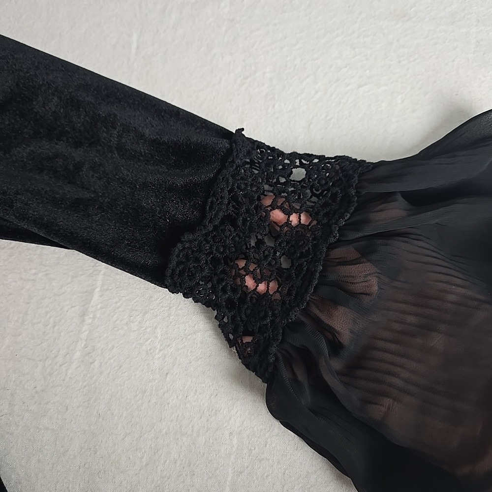 Melissa Paige Velvet Asym Whimsigoth Bell Sleeve Tunic Top Petite Med Black - Picture 5 of 8